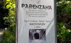 hier fährt die Parenzana u nter der Straße nach Motovun durch einen Tunnel